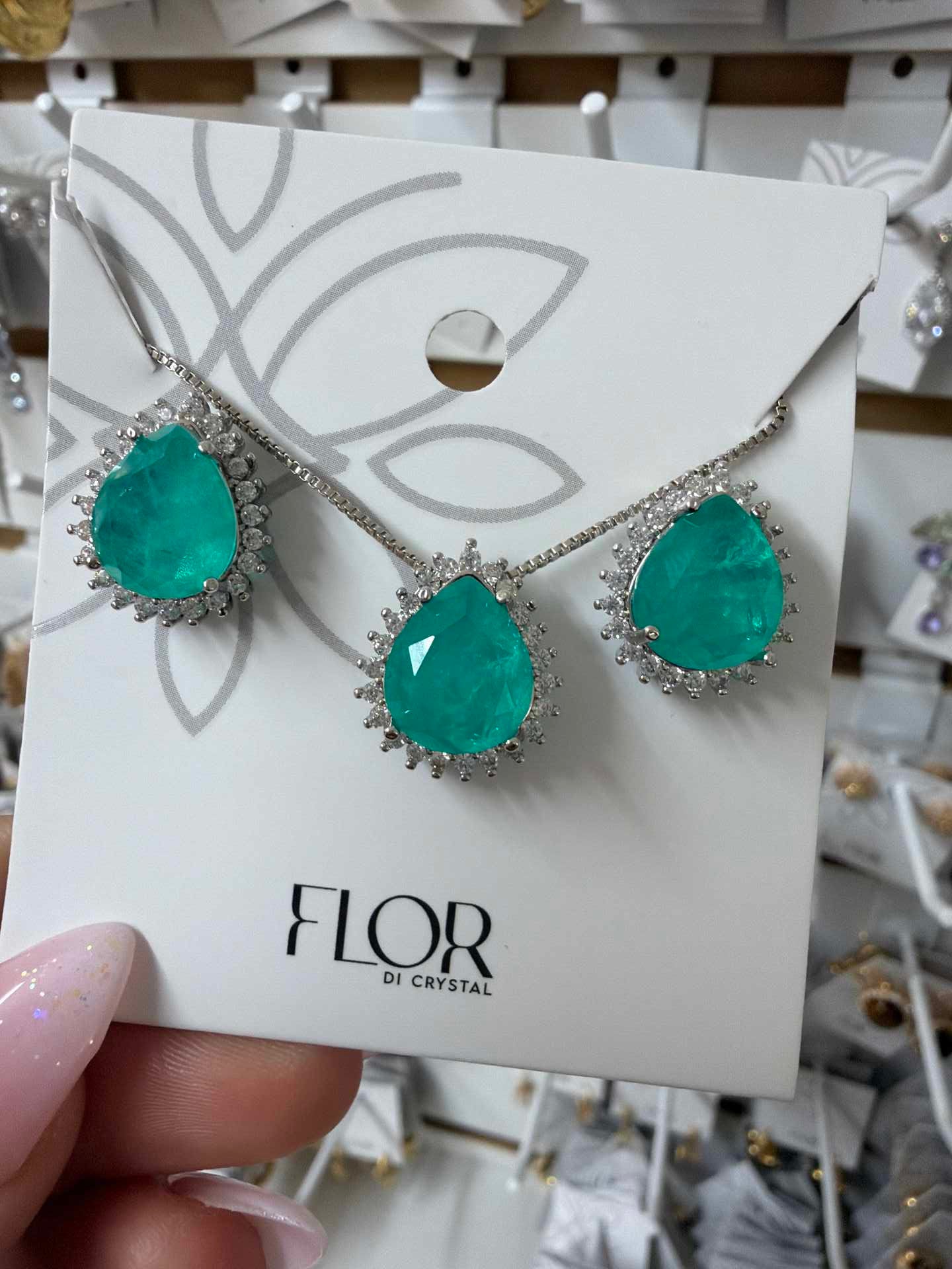 Clear Teardrop earing and necklace green fusion