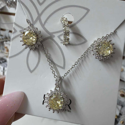 Clear cotrine cz earing and necklace set with cz