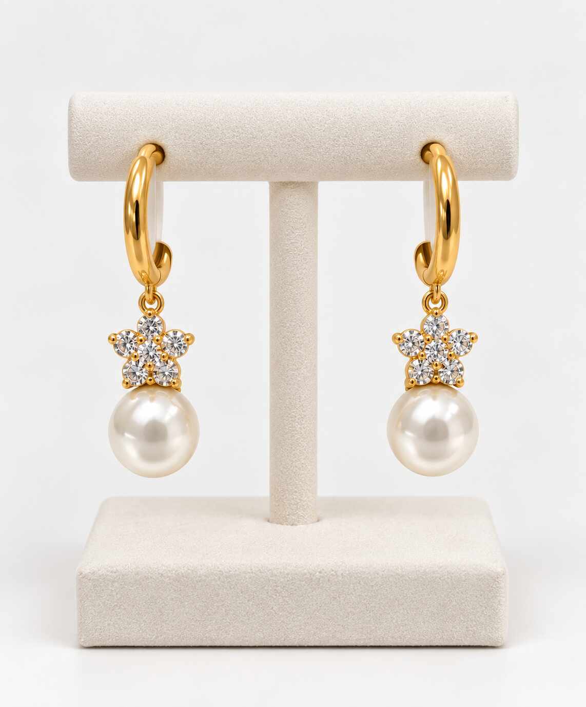 Flower and pearl hoop earing  18K plating