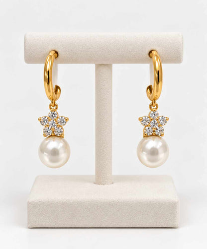 Flower and pearl hoop earing  18K plating