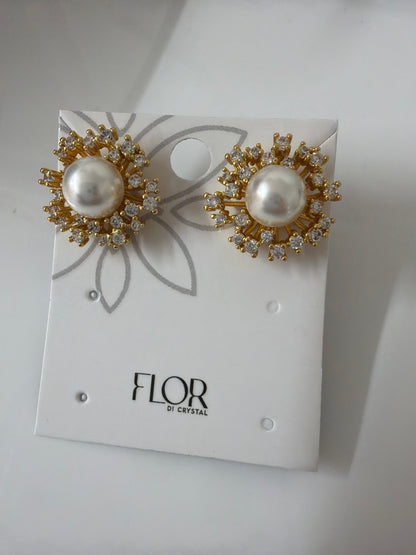 Pearl earing with scared halo cz