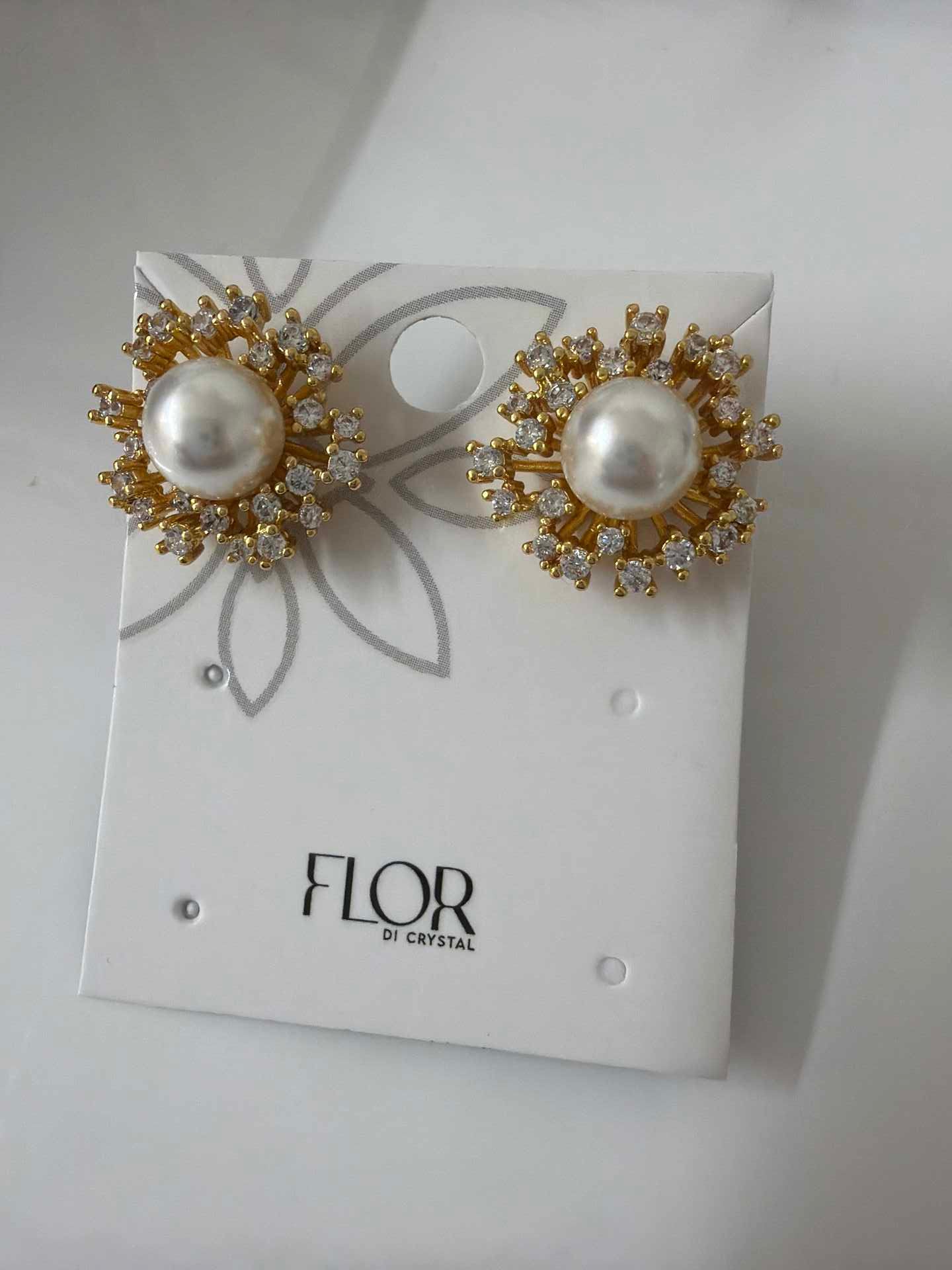 Pearl earing with scared halo cz 
