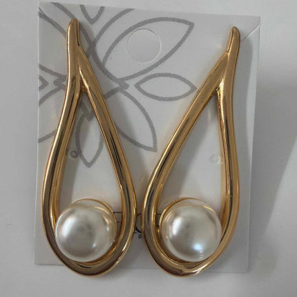 Brinco gota grande vasada alongada de perola
