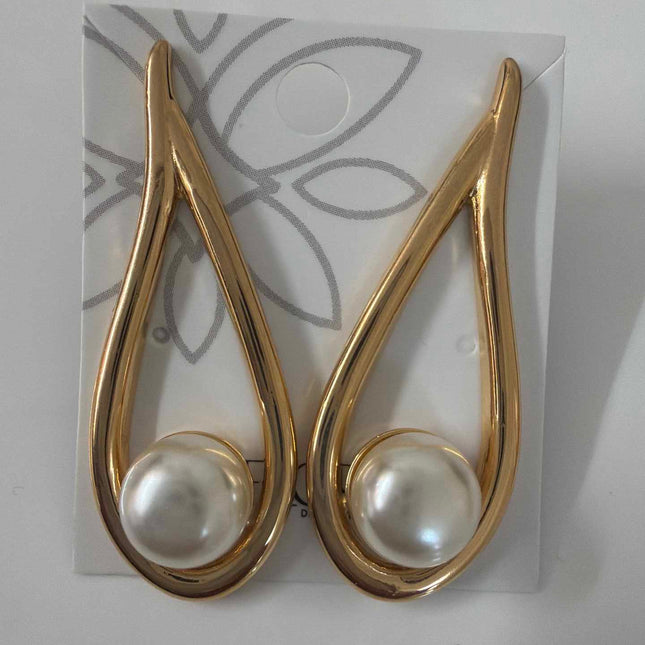 Brinco gota grande vasada alongada de perola