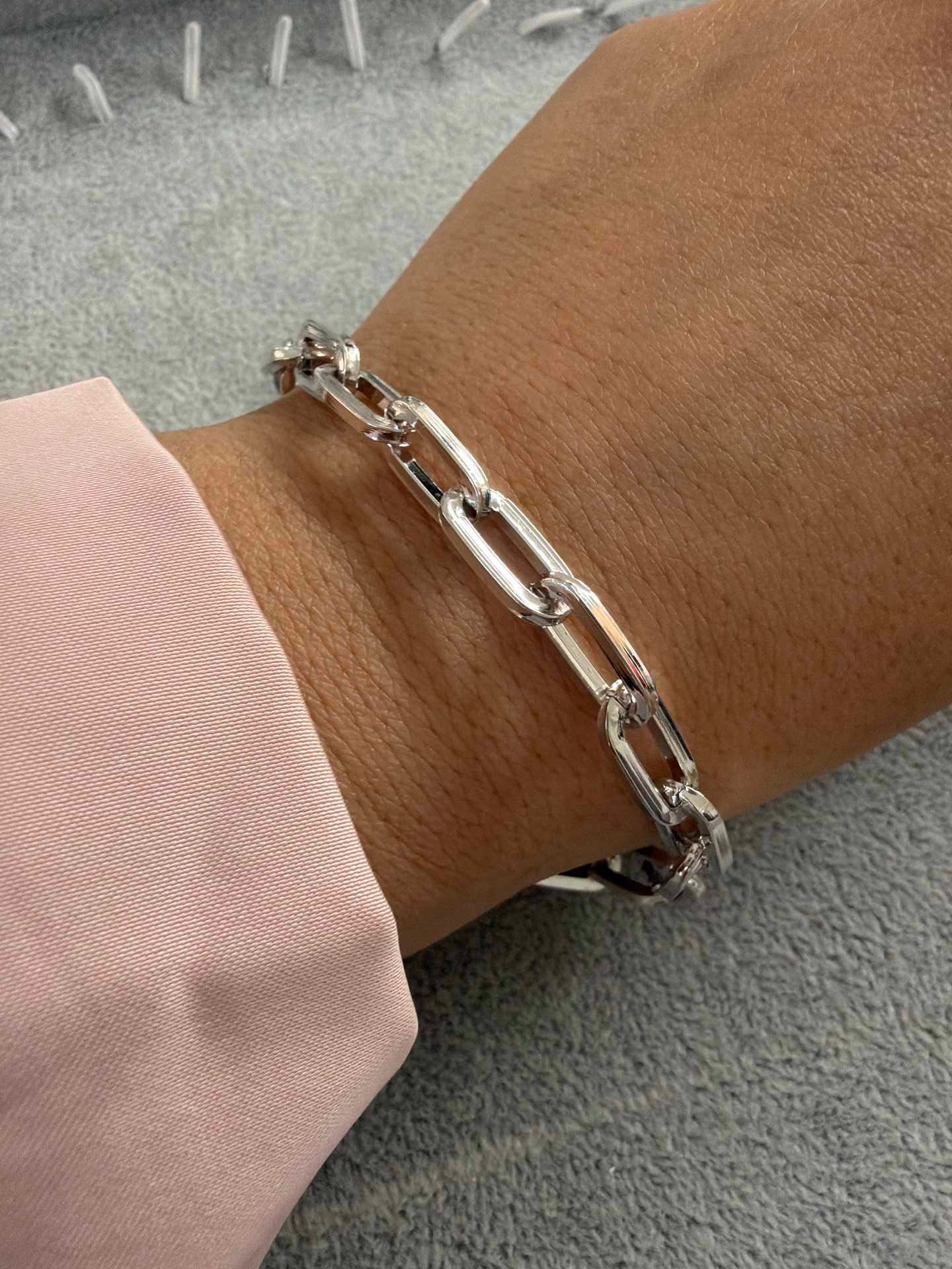 Medium paperclip bracelete 