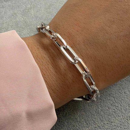 Medium paperclip bracelete 