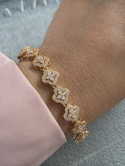 Clover Bracelet with paved cz