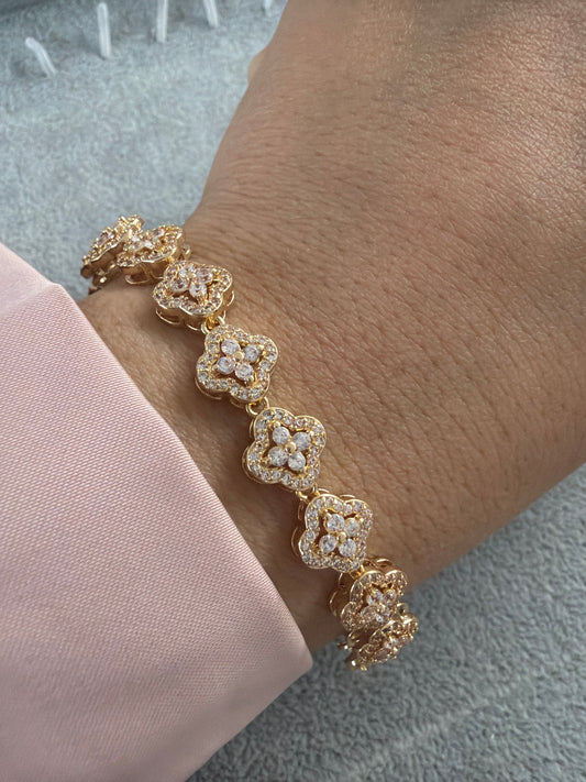 Clover Bracelet with paved cz