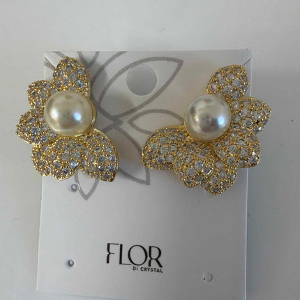 Half Flower earing with pearl detail in cz pave