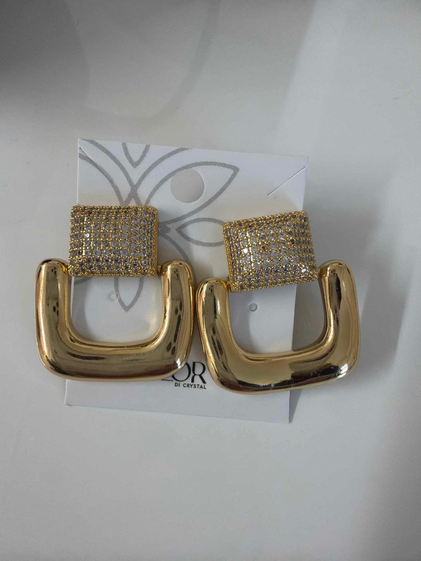 Square elegant earing