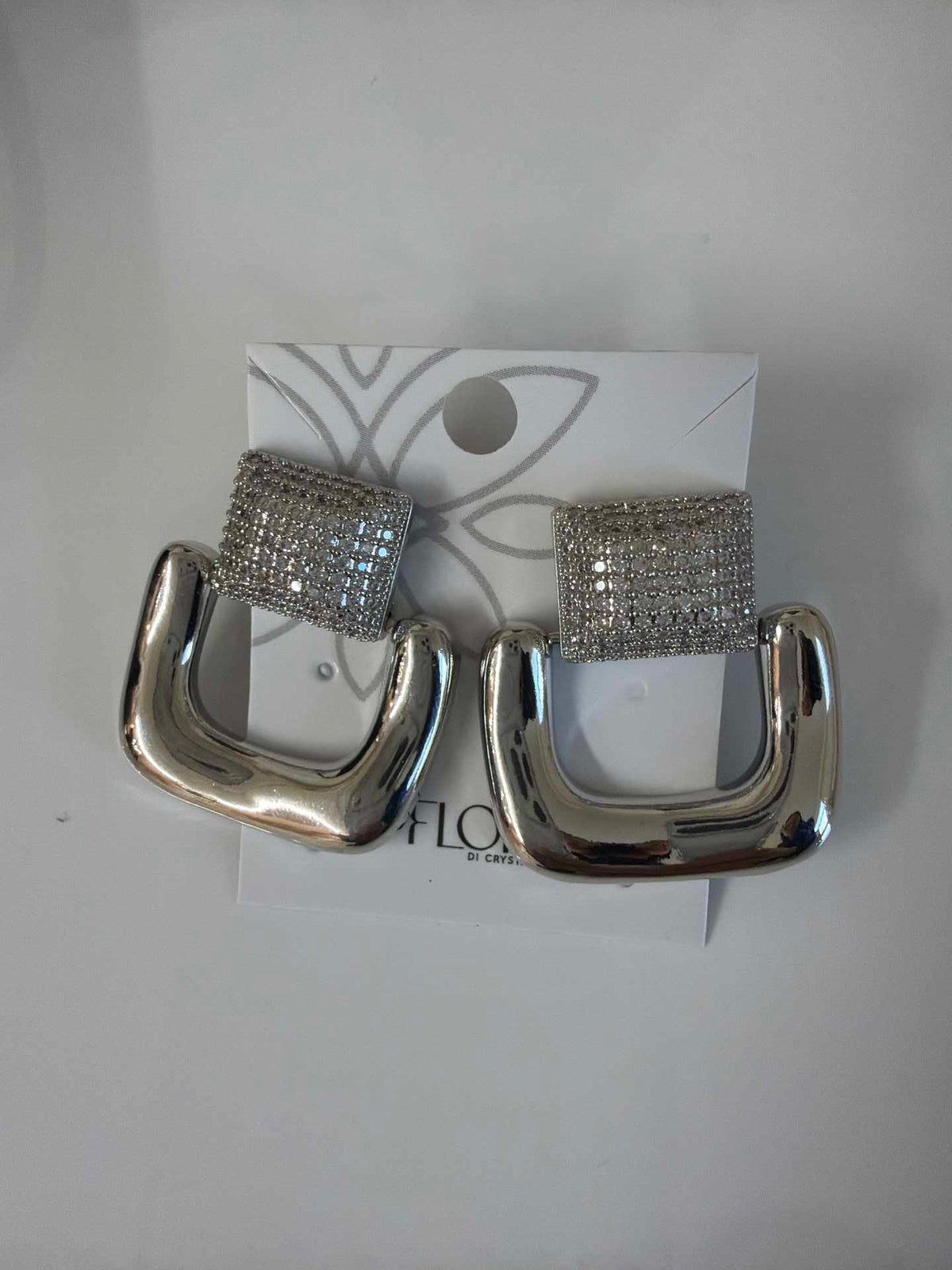 Square elegant earing