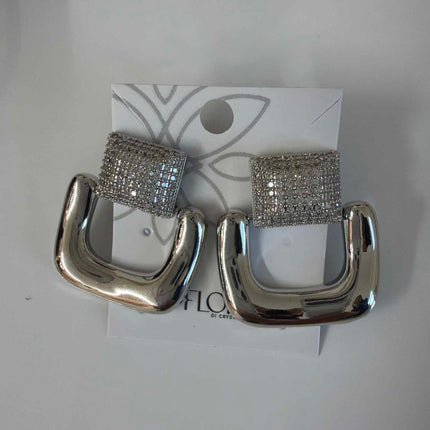 Square elegant earing