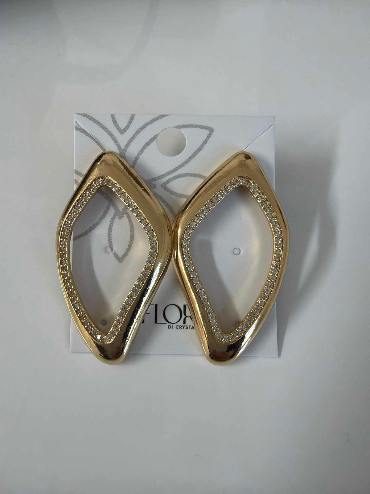 Organic inner halo in cz pave