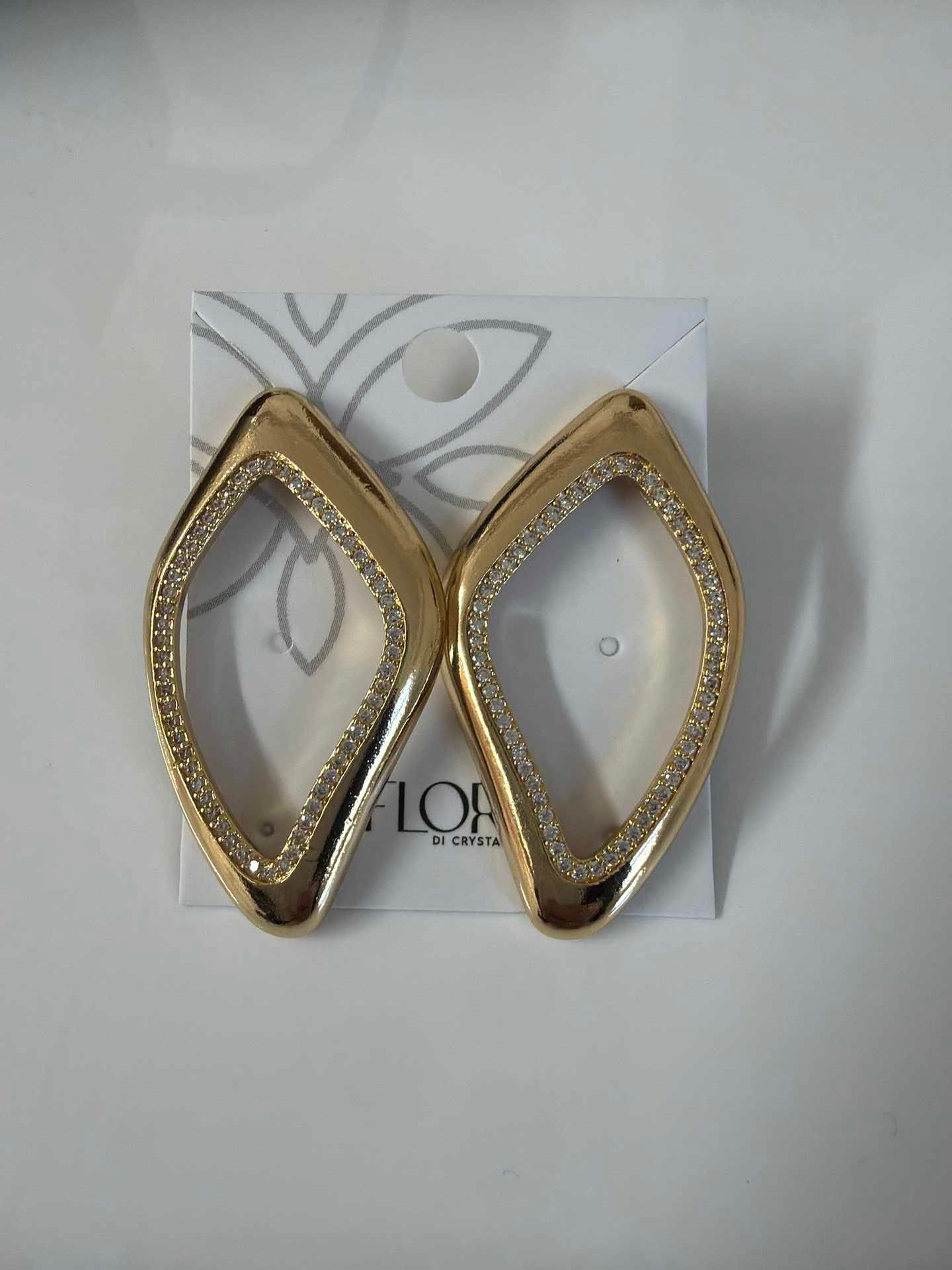 Organic inner halo in cz pave