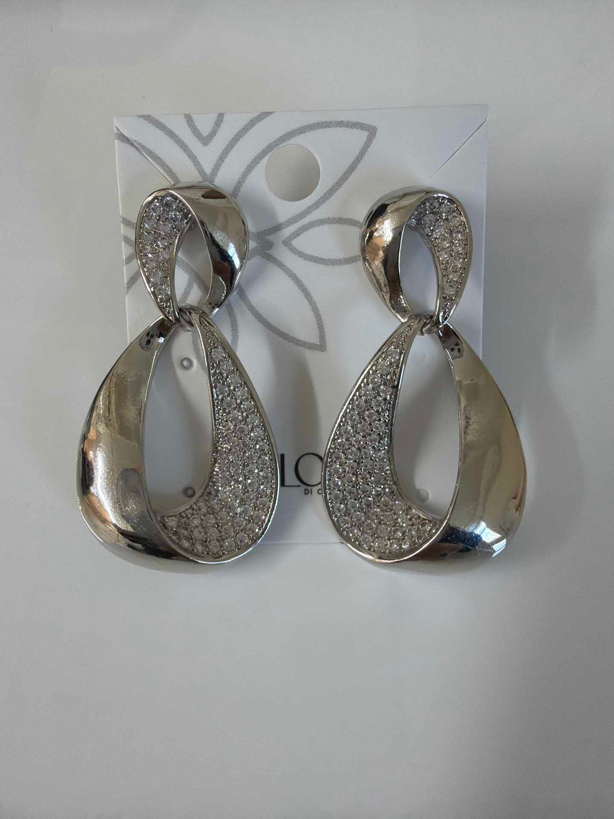 twisted look with cz pave