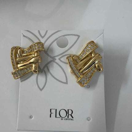line earing  cz pave