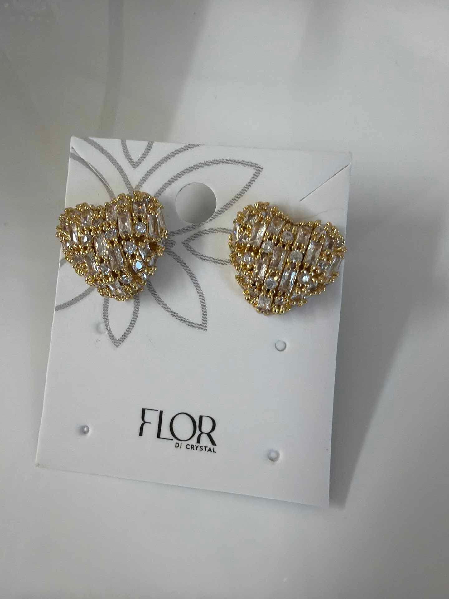 heart earing  cz pave