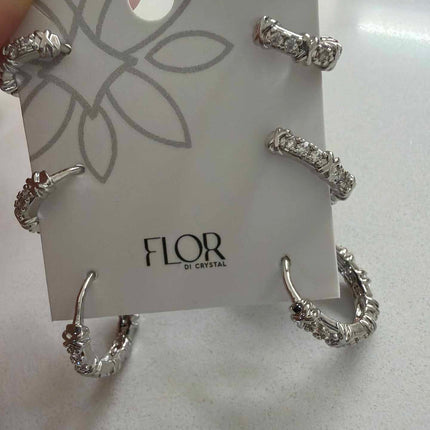 Thin hoops trio in X patern 