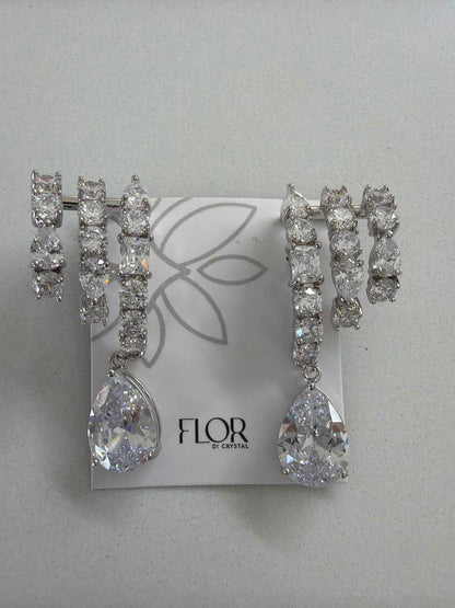 Brinco earcuff com pingente gota zirc cristal