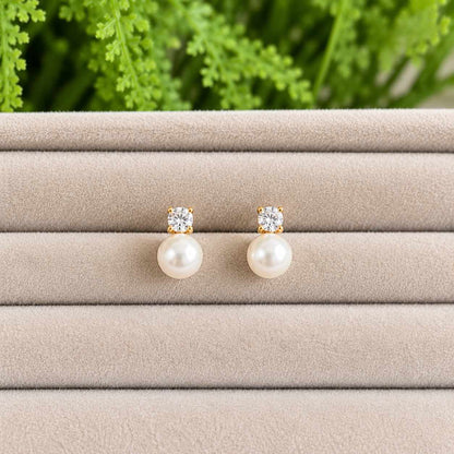 Brinco de perola com zirconia pequeno 