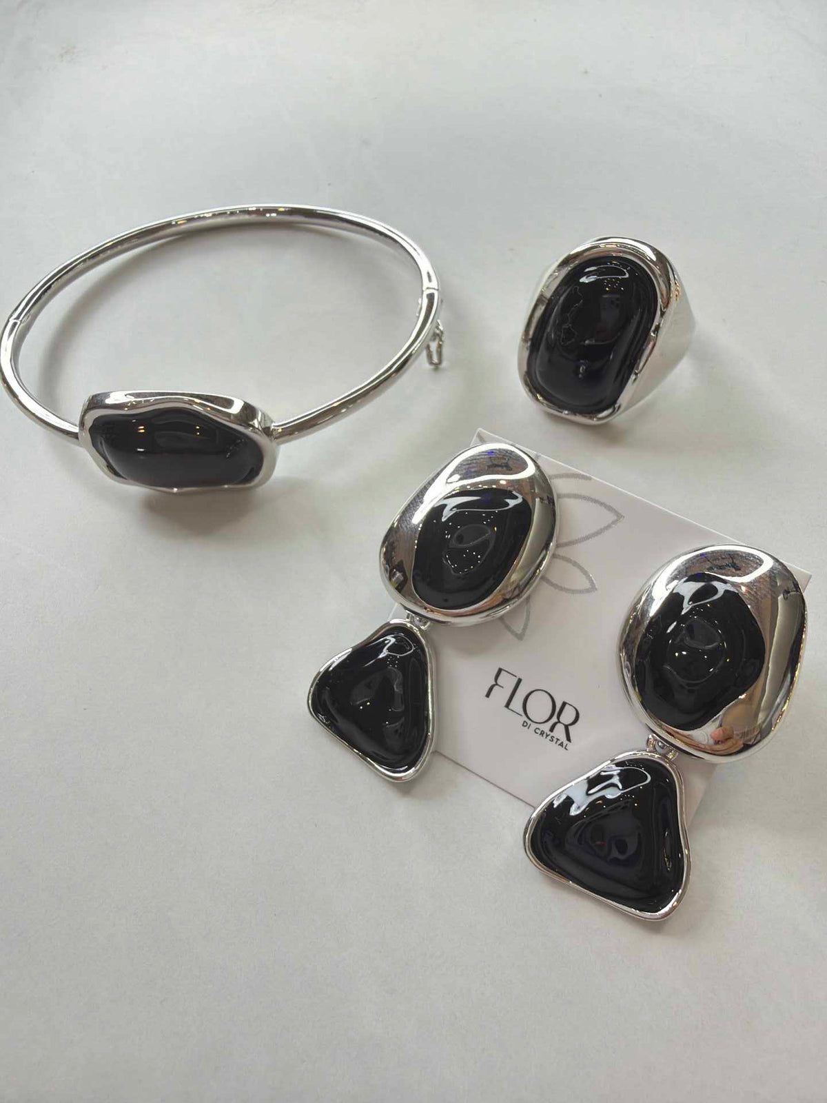Conjunto Maxi black Ródio