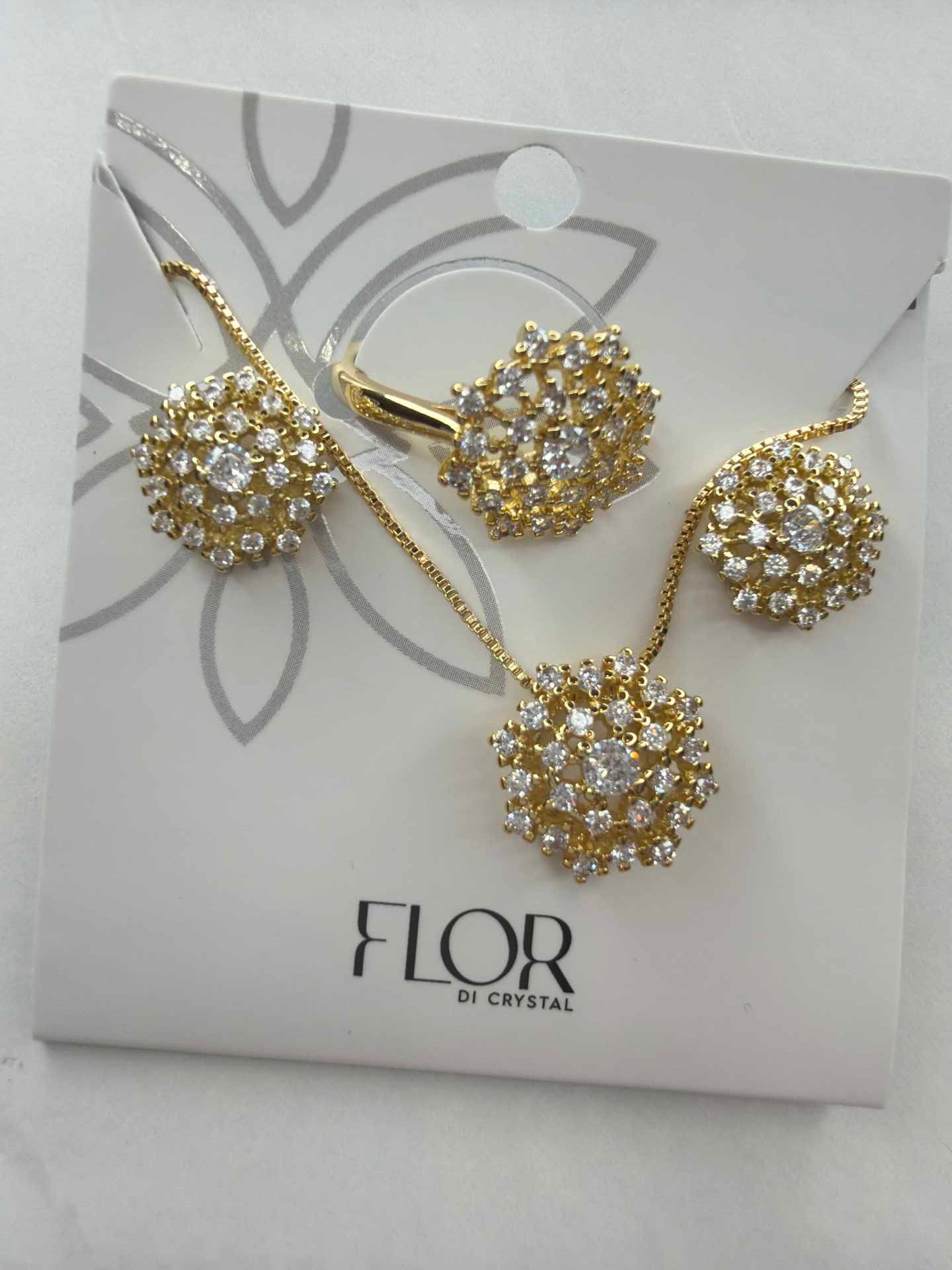 Conjunto anel brinco e colar em