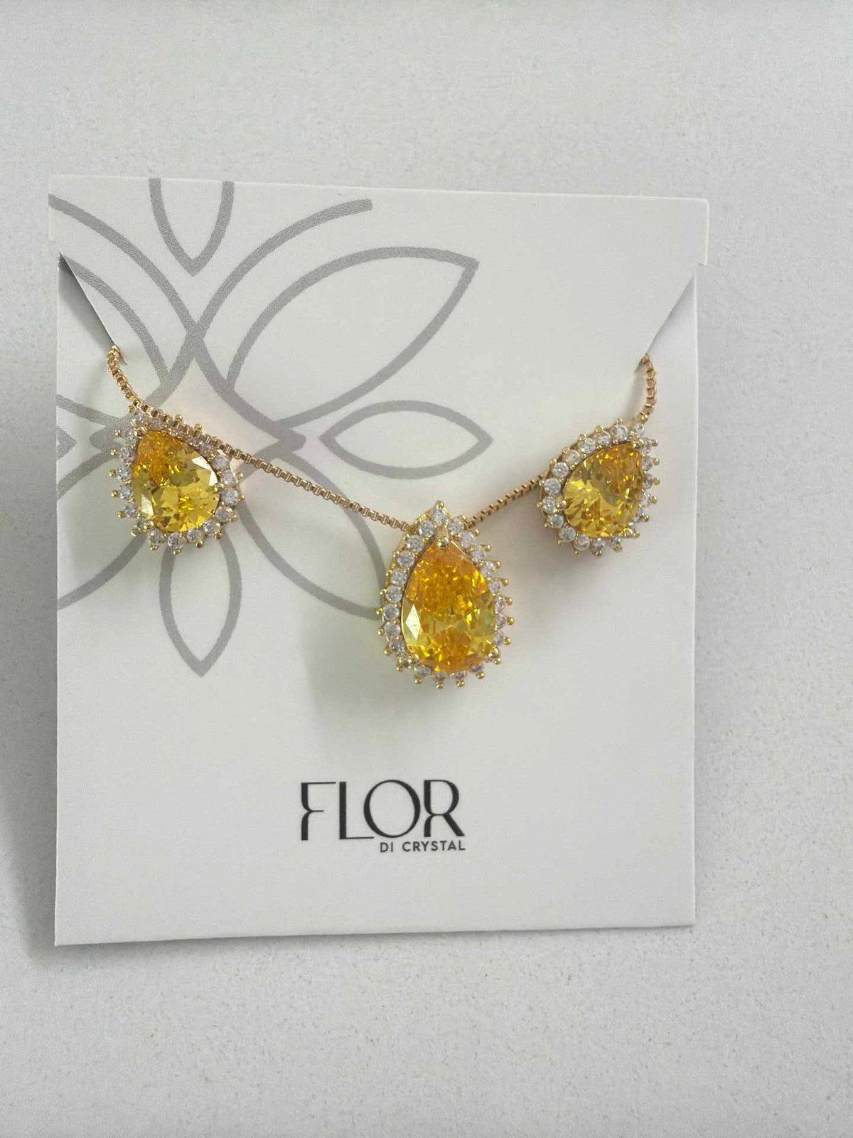 Teardrop Yellow cz w/ halo cz pave set 