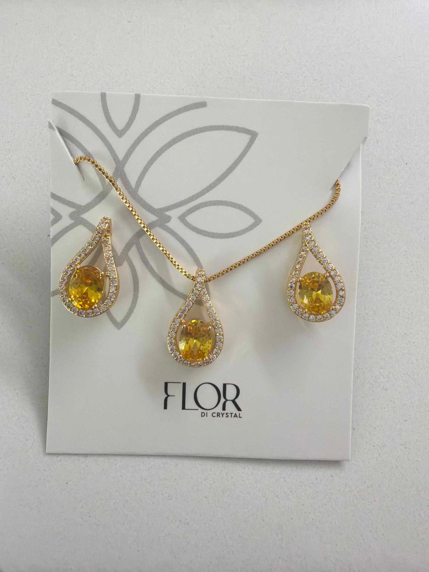 Hollow Teardrop Yellow cz w/ halo cz pave set 