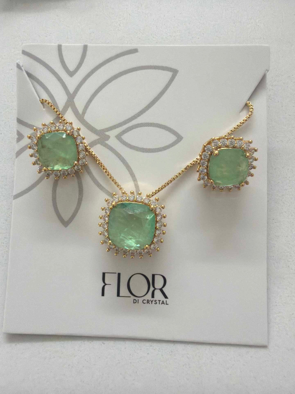Square e. Colombiana  fusion w/ halo cz pave set 