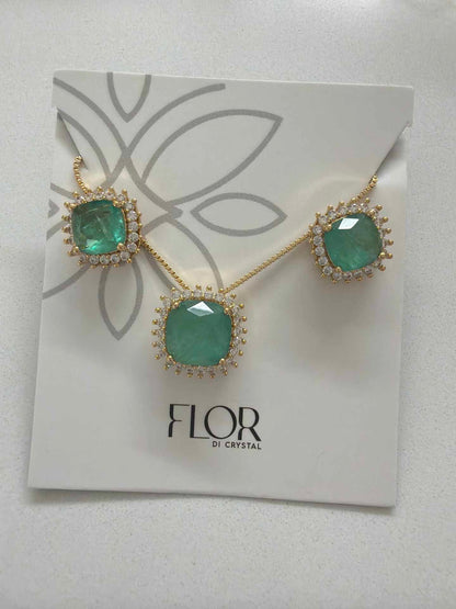 Square esmeralda fusion w/ halo cz pave set 