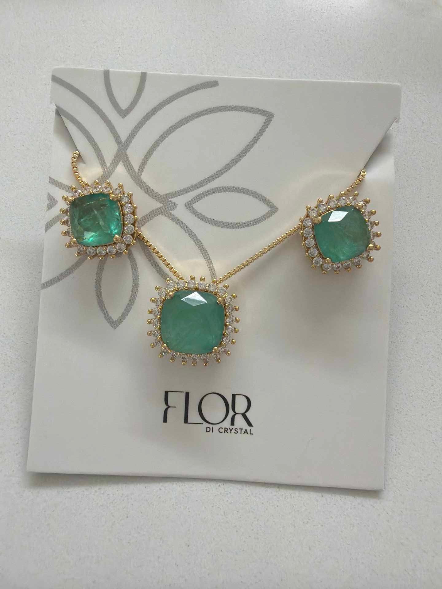 Square esmeralda fusion w/ halo cz pave set 