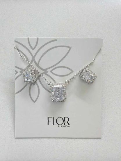 Square cristal Icecut  w/ halo cz pave set 