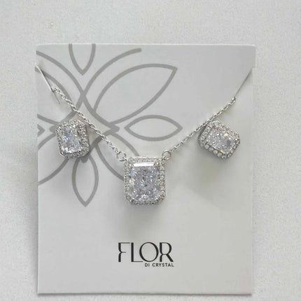 Square cristal Icecut  w/ halo cz pave set 