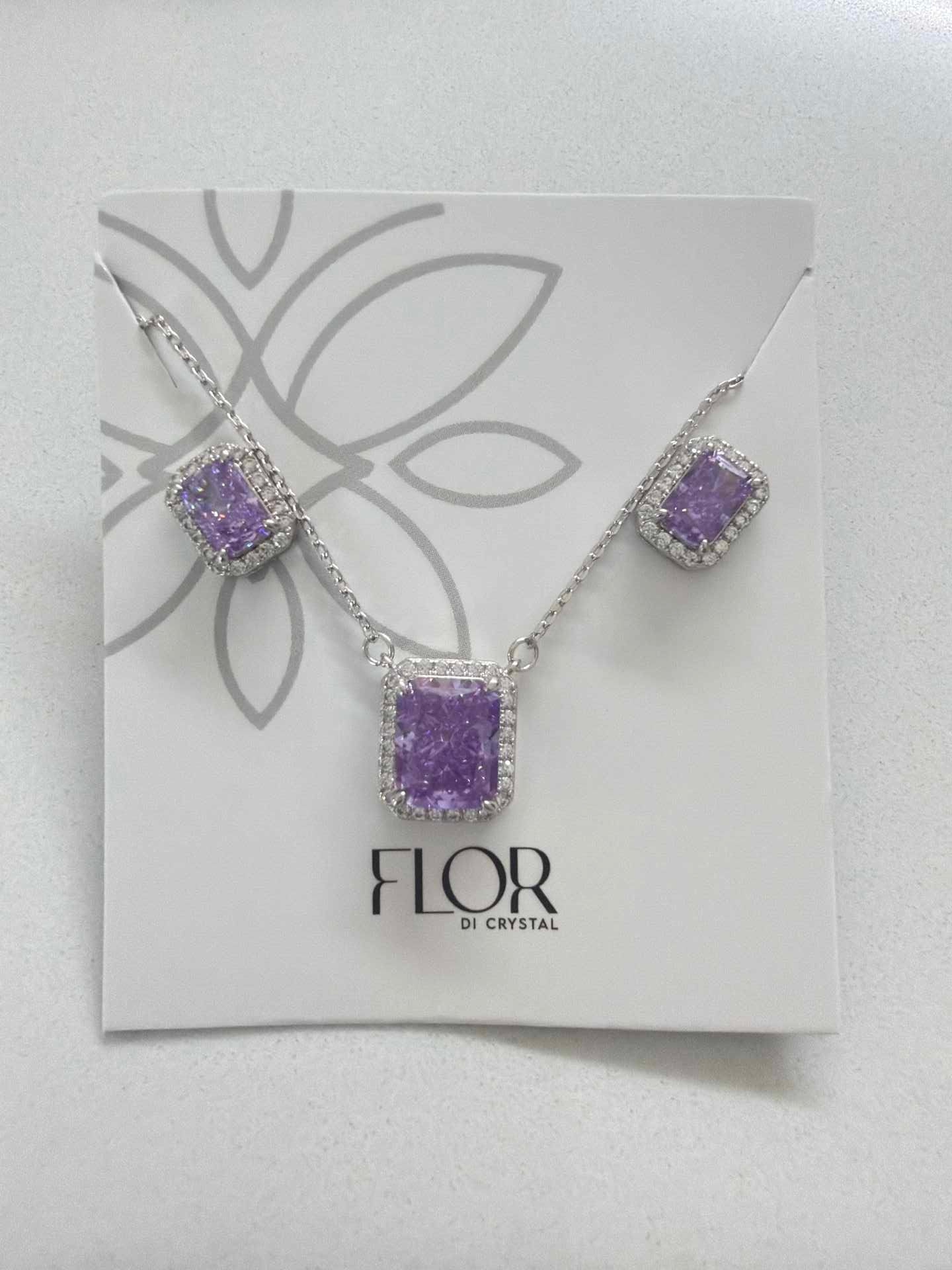 Square cristal Icecut  w/ halo cz pave set 