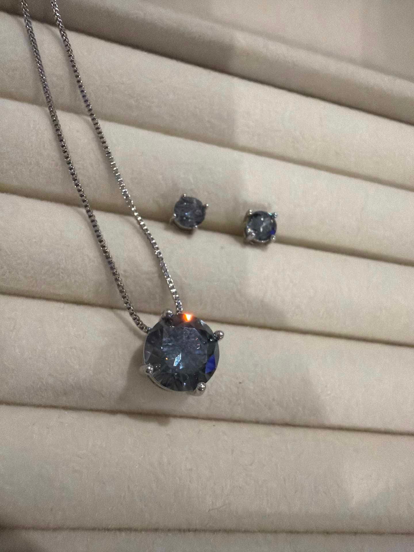 Ponto de luz cz  pistashe
