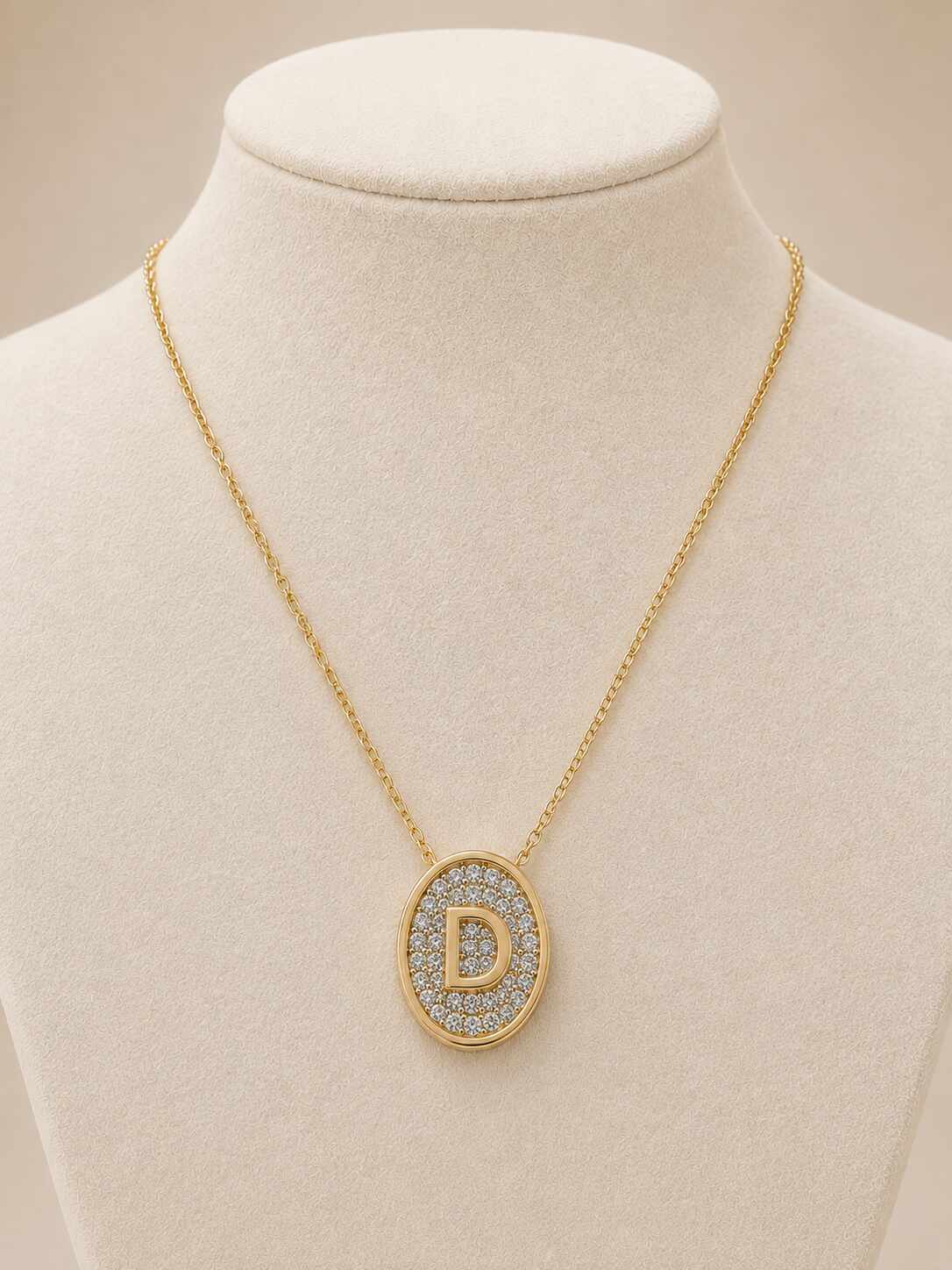 Colar D
