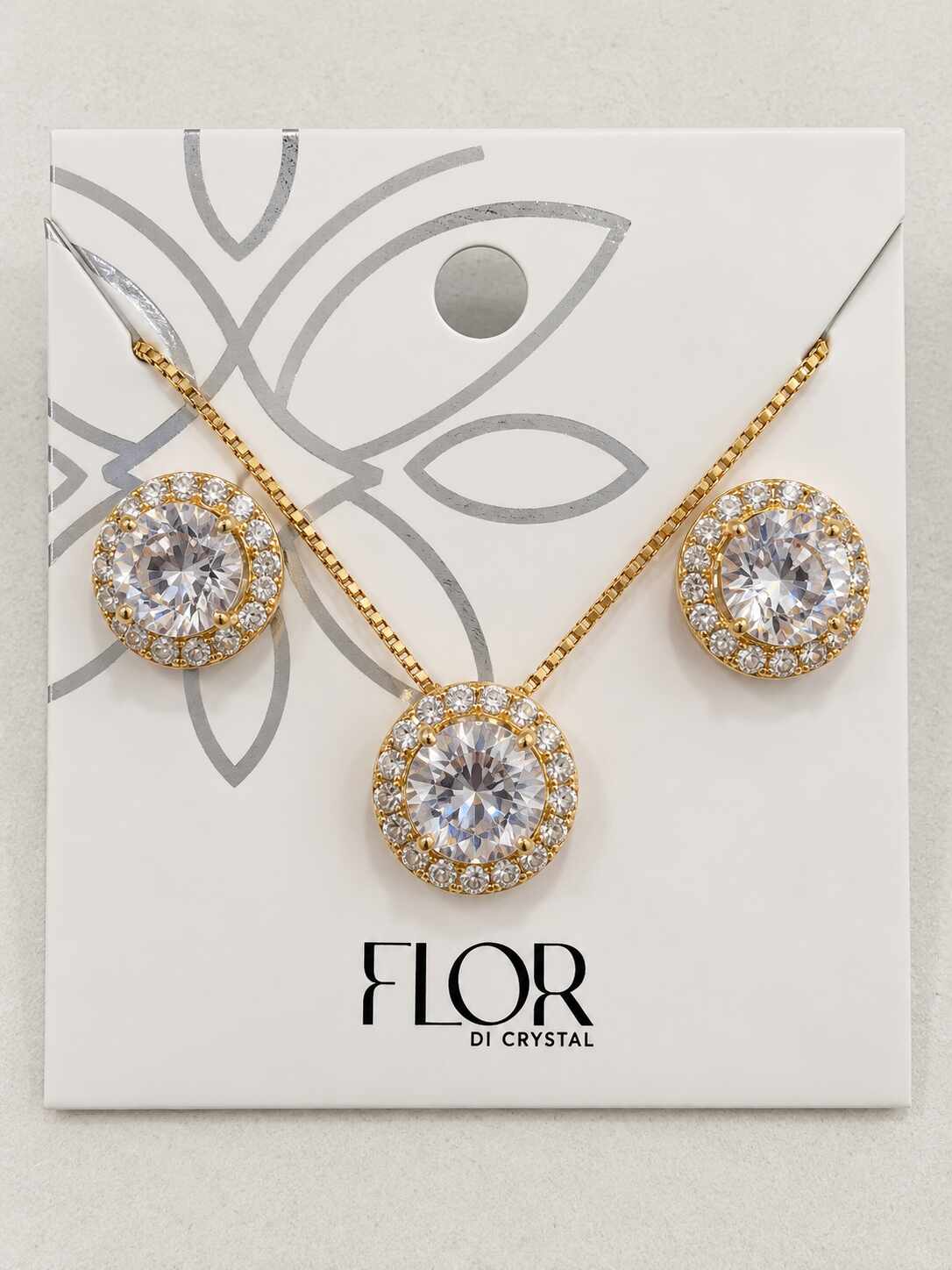 Conjunto oval cristal cravejado