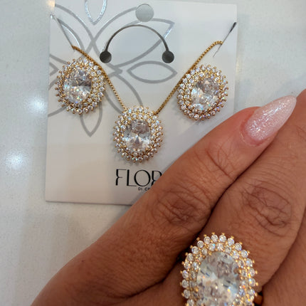Conjunto cravejado em yellow luxo