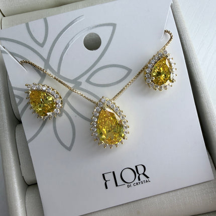 Conjunto gota amarelo cravejado em zircônia