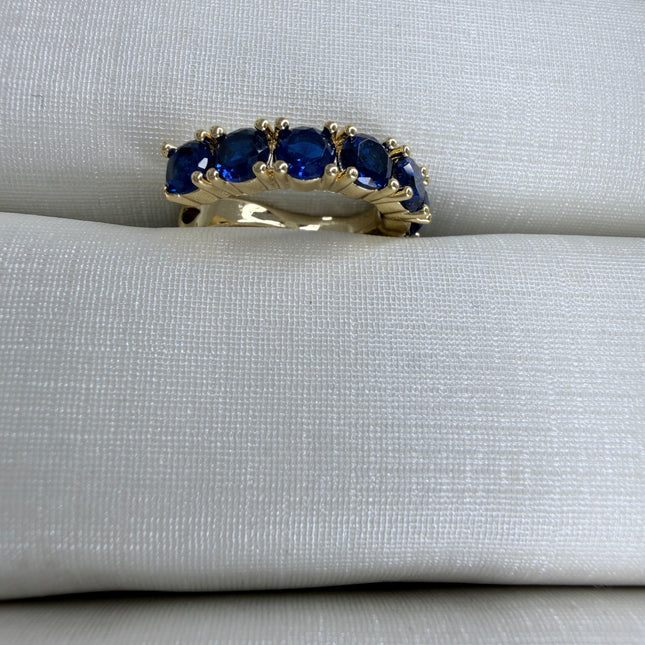 Piercing fake cravejado em zircônia azul