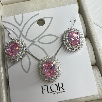 Conjunto cravejado em rosa