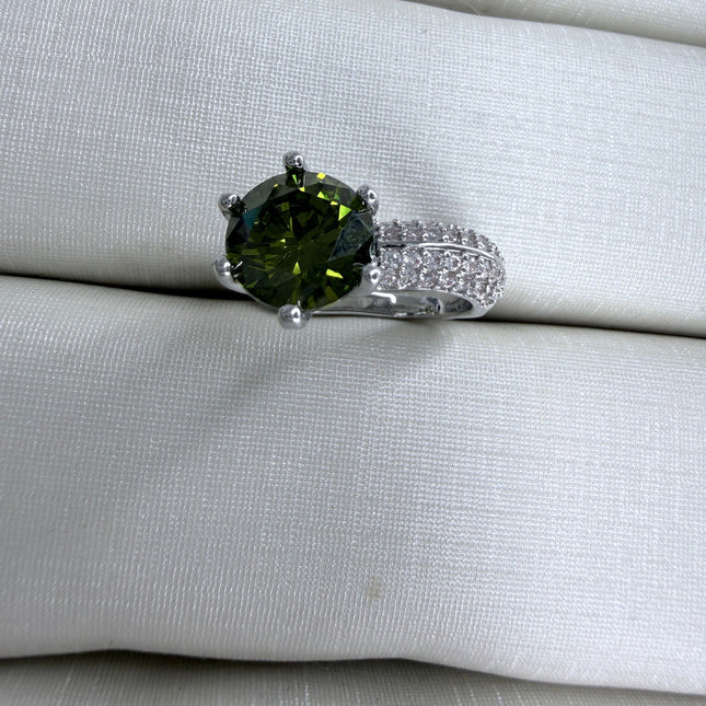 Piercing fake solitario verde oliva