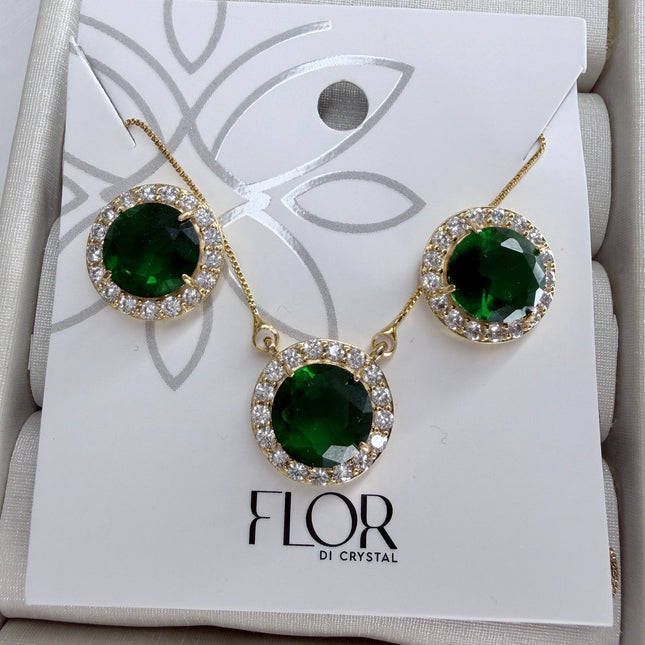 Conjunto redondo verde esmeralda com halo