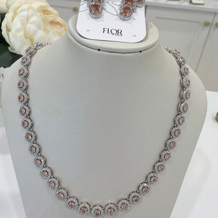 Riviera morganita com halo cravejado em zircônia e brinco earcuff
