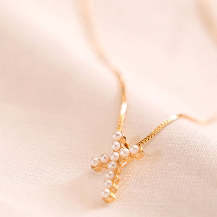 Colar crucifixo pérolas folheado ouro