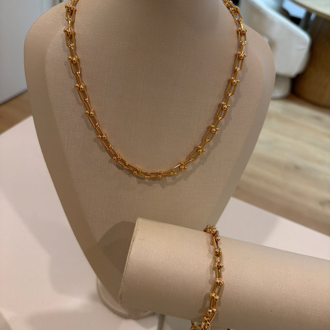 Conjunto Tiff em corrente fina 