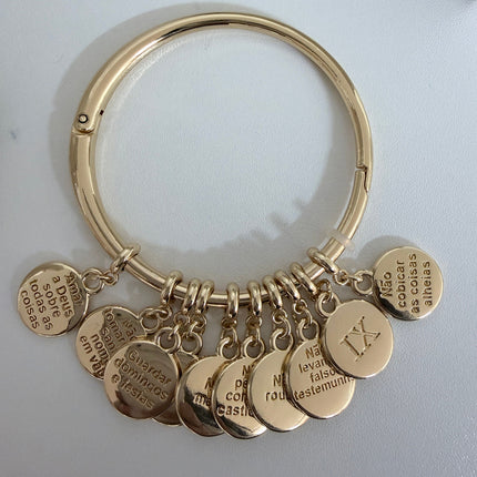 Bracelete 10 mandamentos medalhas folheado ouro
