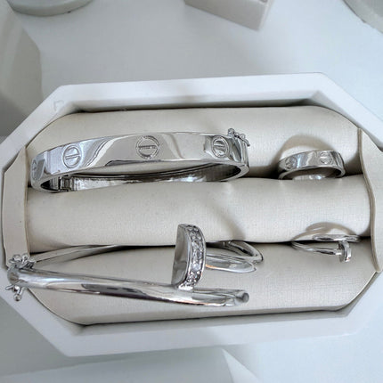 Kit braceletes anéis parafuso prego ródio