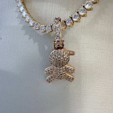 Pingente menino cravejado folheado ouro