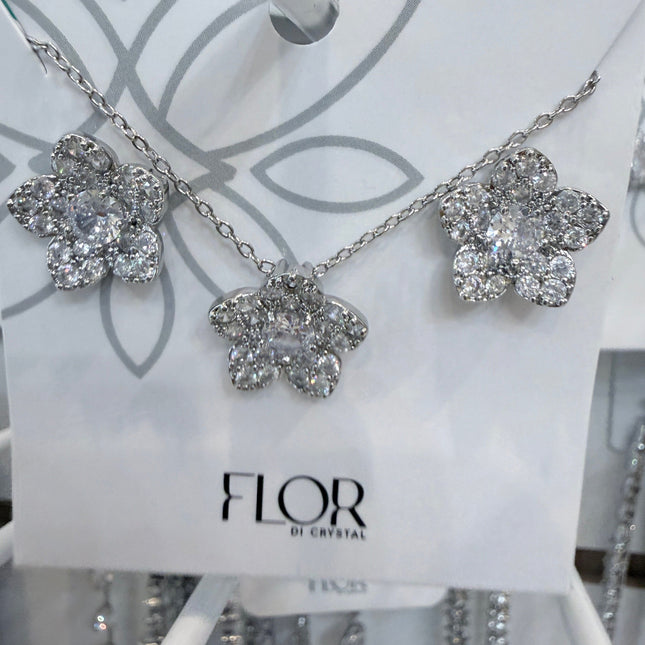 Conjunto colar brincos flores cravejadas ródio